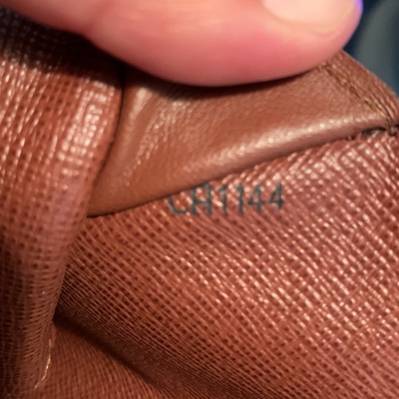 🤎🧡🖤🧡🤎🎁🎄💯 % AUTHENTIC LUIS VUITTON MONOGRAM CANVAS WALLET🤎🧡🖤🧡🤎 - Picture 7 of 13